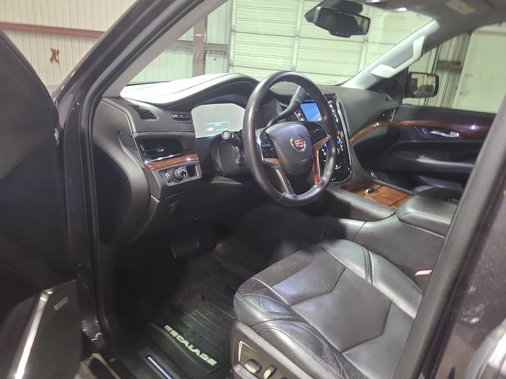 Cadillac Escalade 2WD 4dr Premium 2015