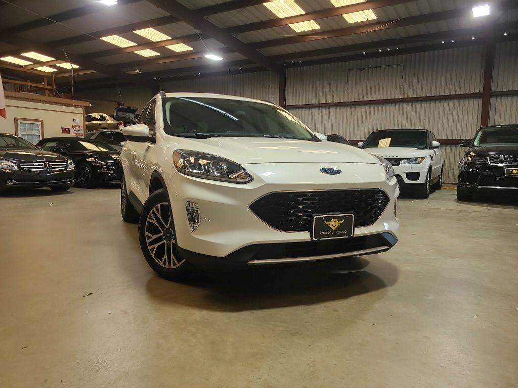 Ford Escape photo 2