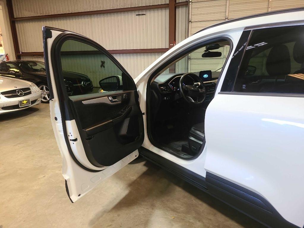 Ford Escape photo 23