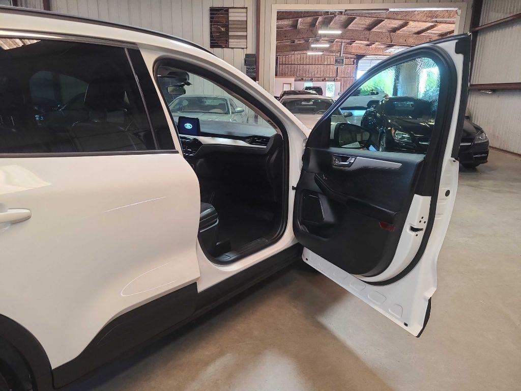 Ford Escape photo 32