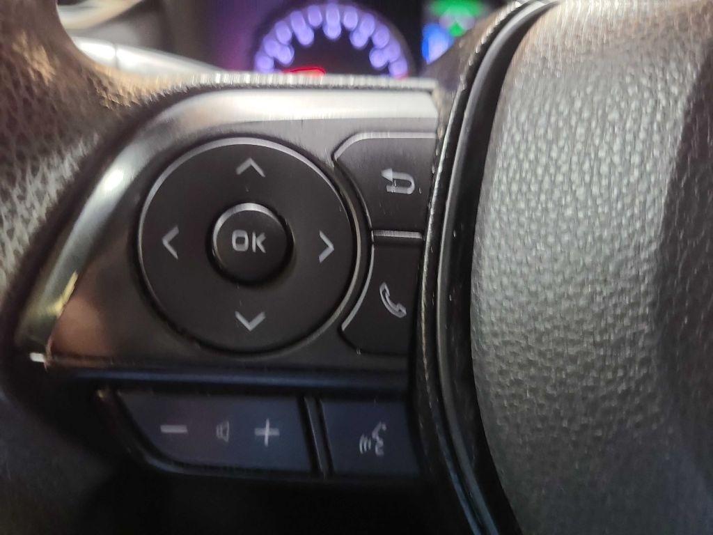 Toyota RAV4 LE FWD (Natl) 2021