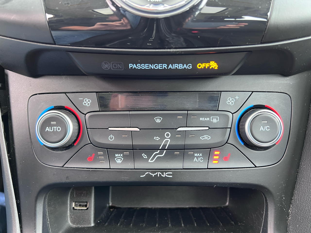 Ford Focus SEL Sedan 2018 Ford Focus SEL Sedan 2018