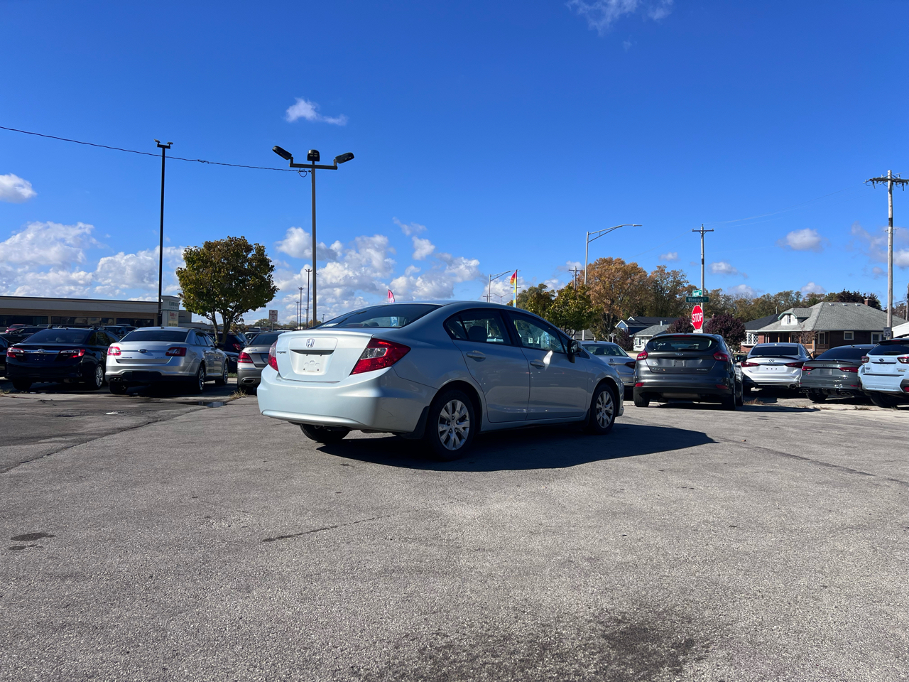 Honda Civic LX Sedan 5-Speed AT 2012 Honda Civic LX Sedan 5-Speed AT 2012