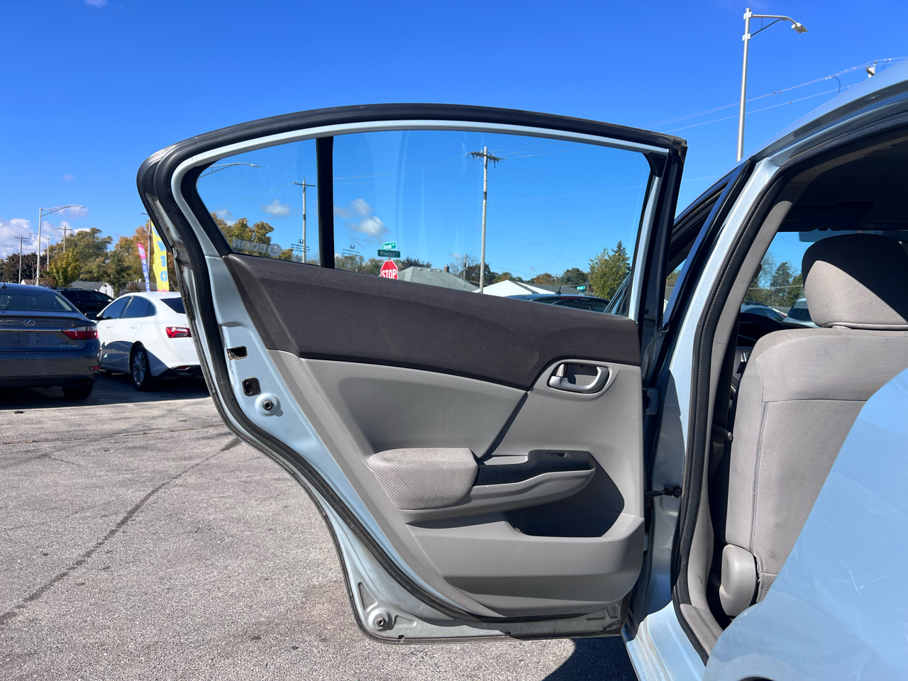 Honda Civic LX Sedan 5-Speed AT 2012 Honda Civic LX Sedan 5-Speed AT 2012