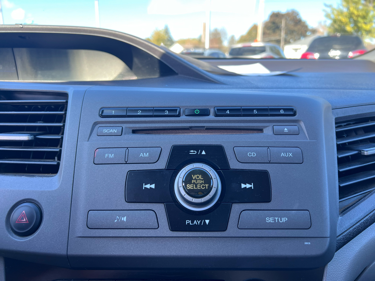 Honda Civic LX Sedan 5-Speed AT 2012 Honda Civic LX Sedan 5-Speed AT 2012