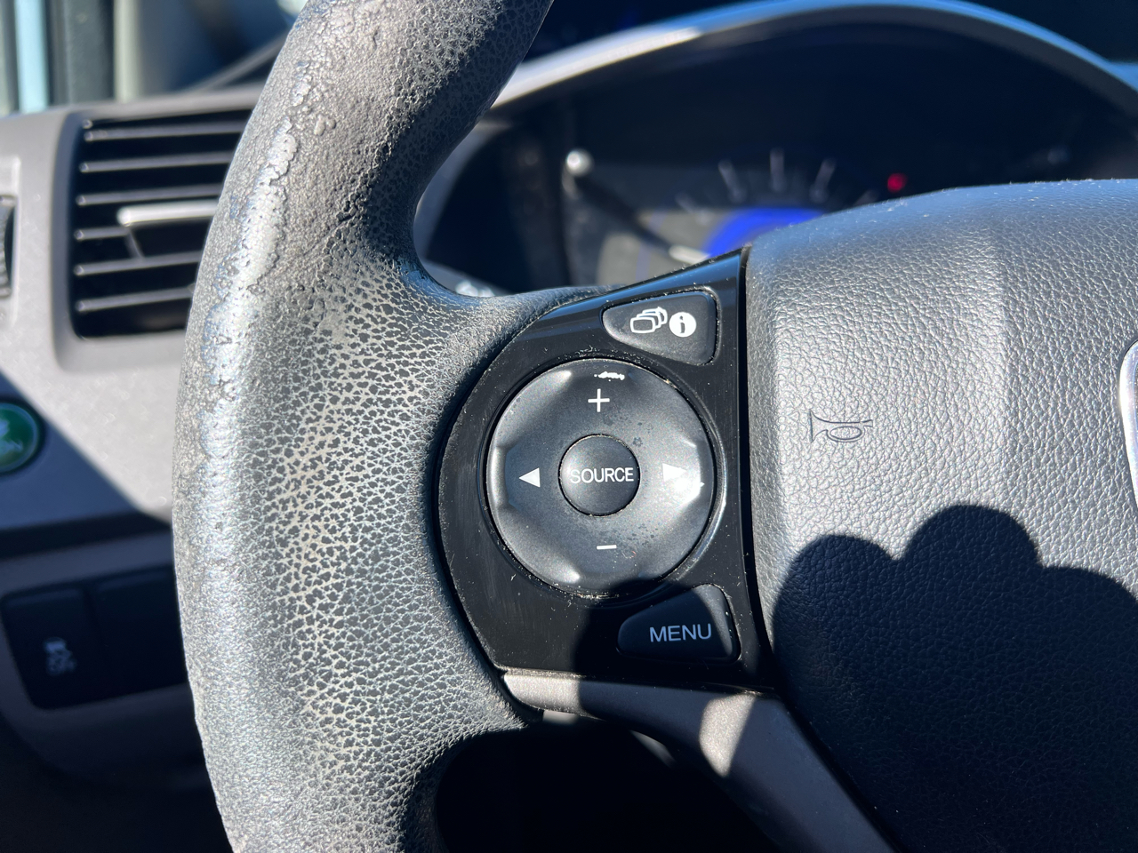 Honda Civic LX Sedan 5-Speed AT 2012 Honda Civic LX Sedan 5-Speed AT 2012