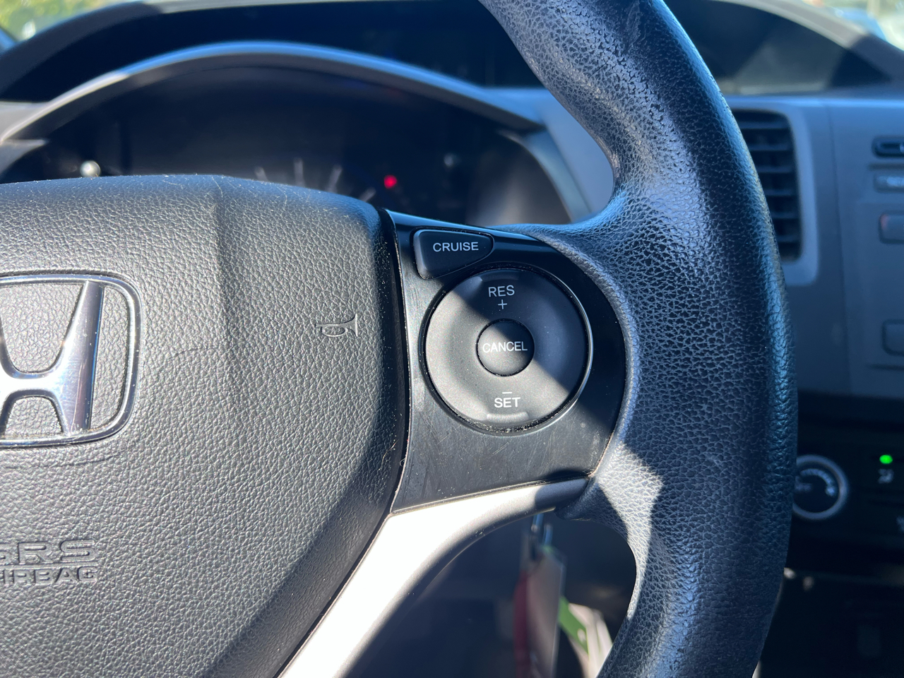 Honda Civic LX Sedan 5-Speed AT 2012 Honda Civic LX Sedan 5-Speed AT 2012