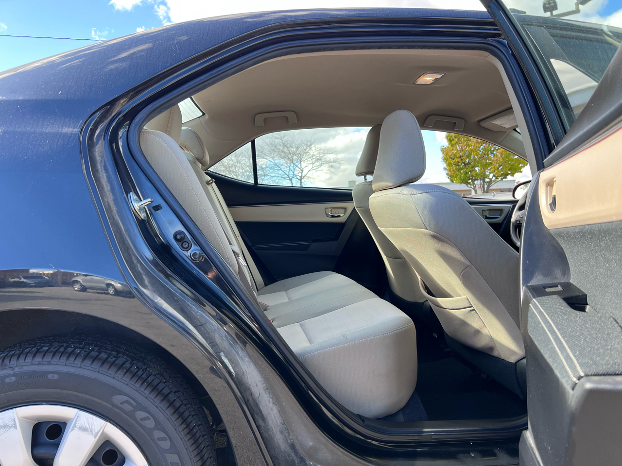 Toyota Corolla S Premium CVT 2015 Toyota Corolla S Premium CVT 2015