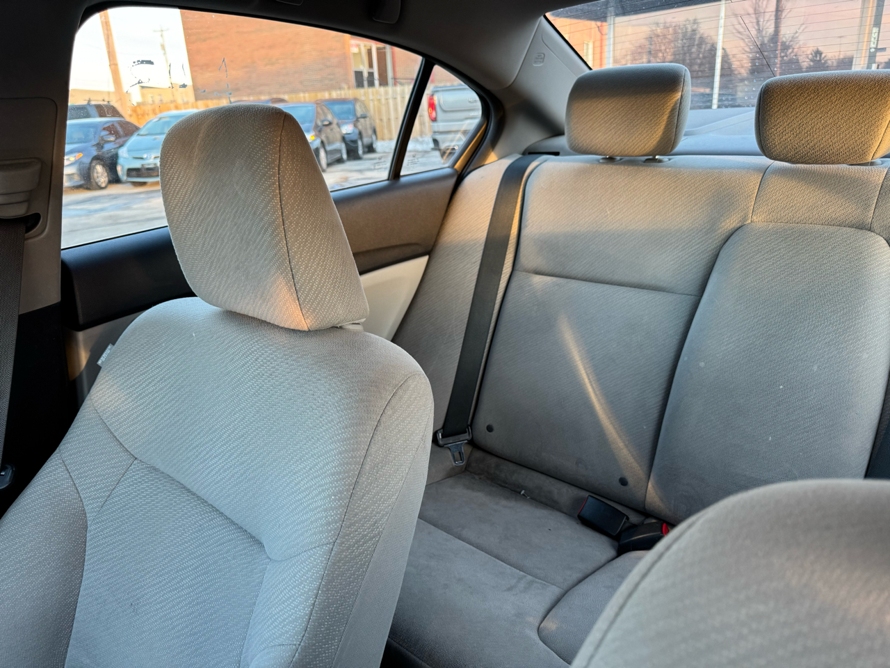 Honda Civic LX Sedan 5-Speed AT 2013