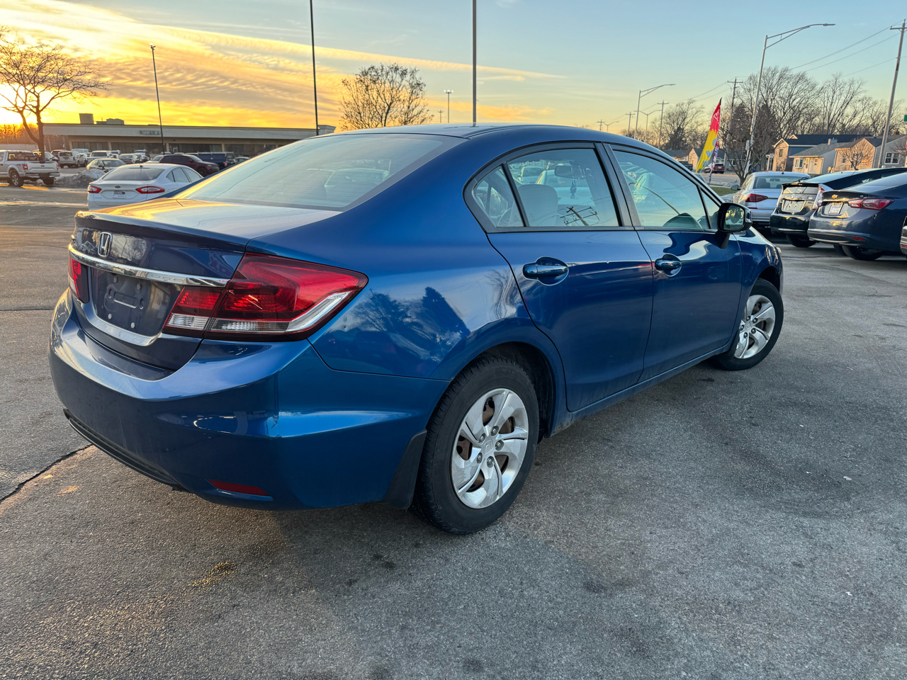 Honda Civic LX Sedan 5-Speed AT 2013