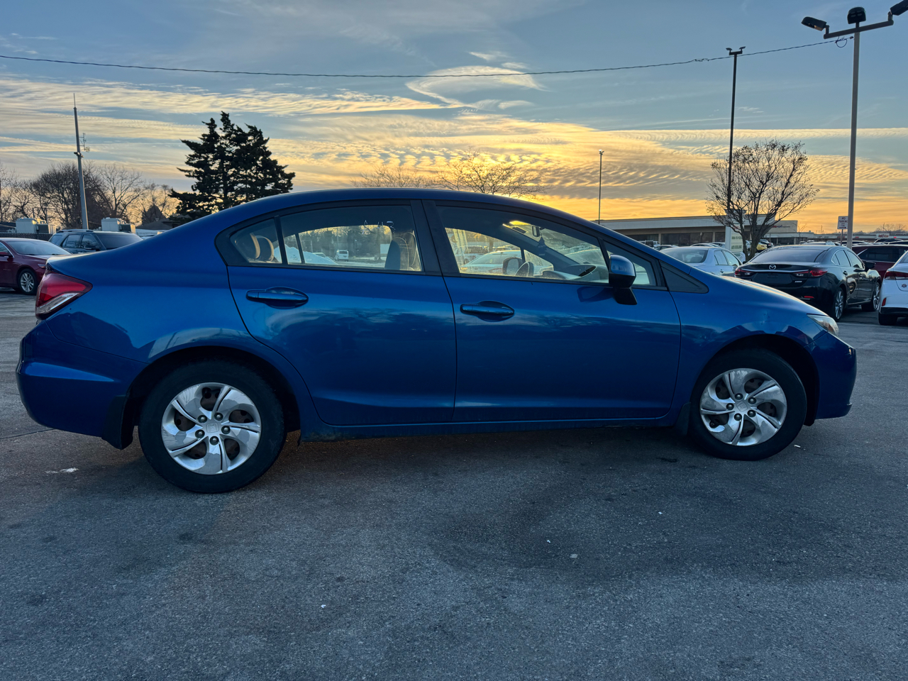 Honda Civic LX Sedan 5-Speed AT 2013