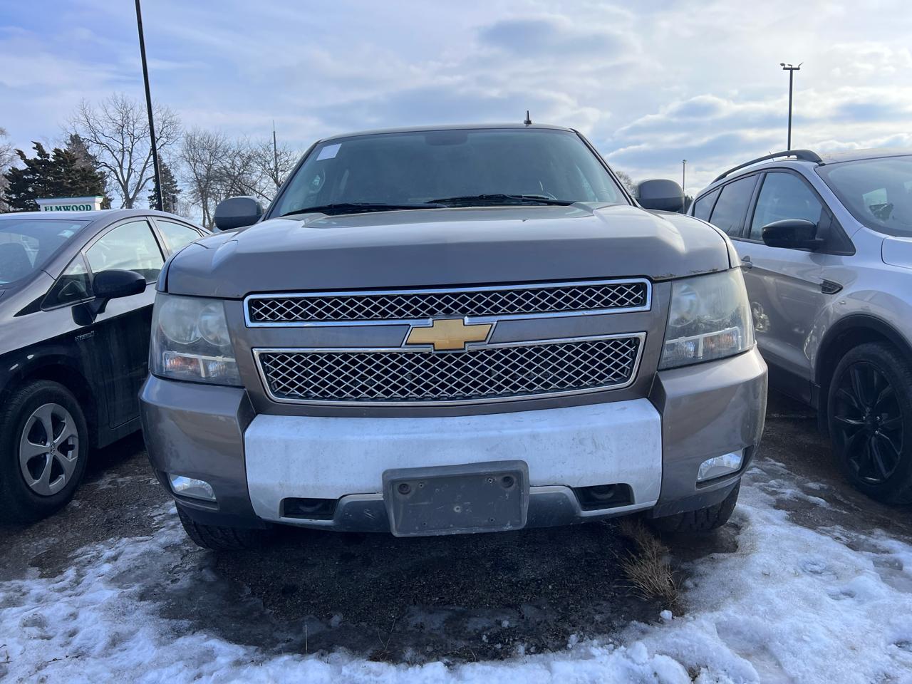 Chevrolet Suburban LT 1500 4WD 2012