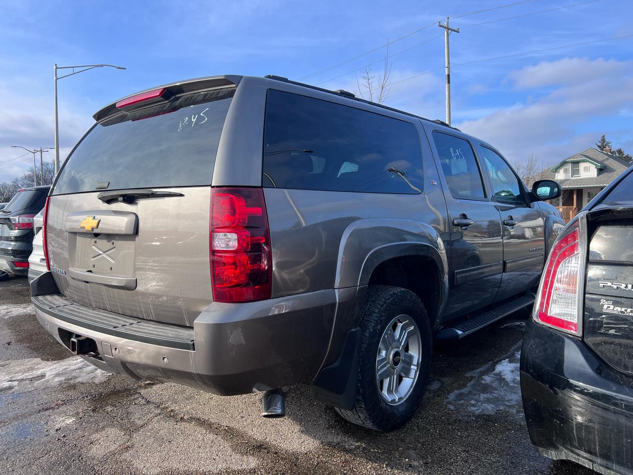 Chevrolet Suburban LT 1500 4WD 2012