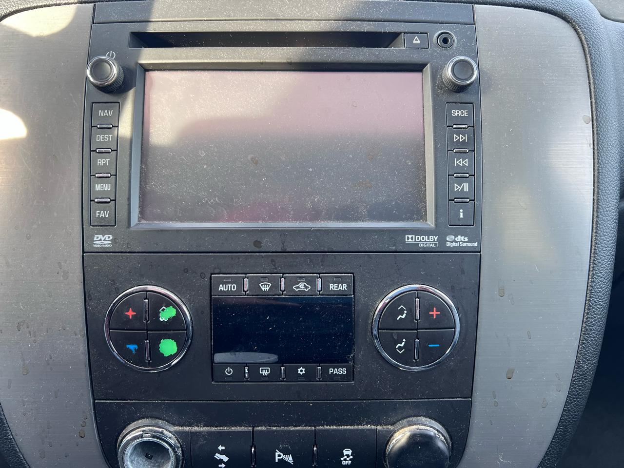 Chevrolet Suburban LT 1500 4WD 2012