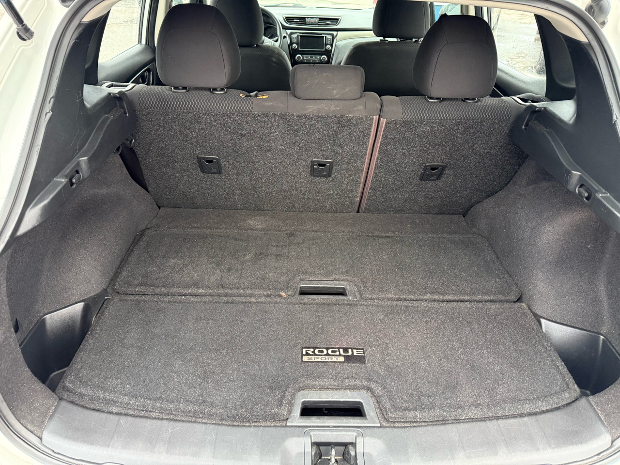 Nissan Rogue Sport S 2019