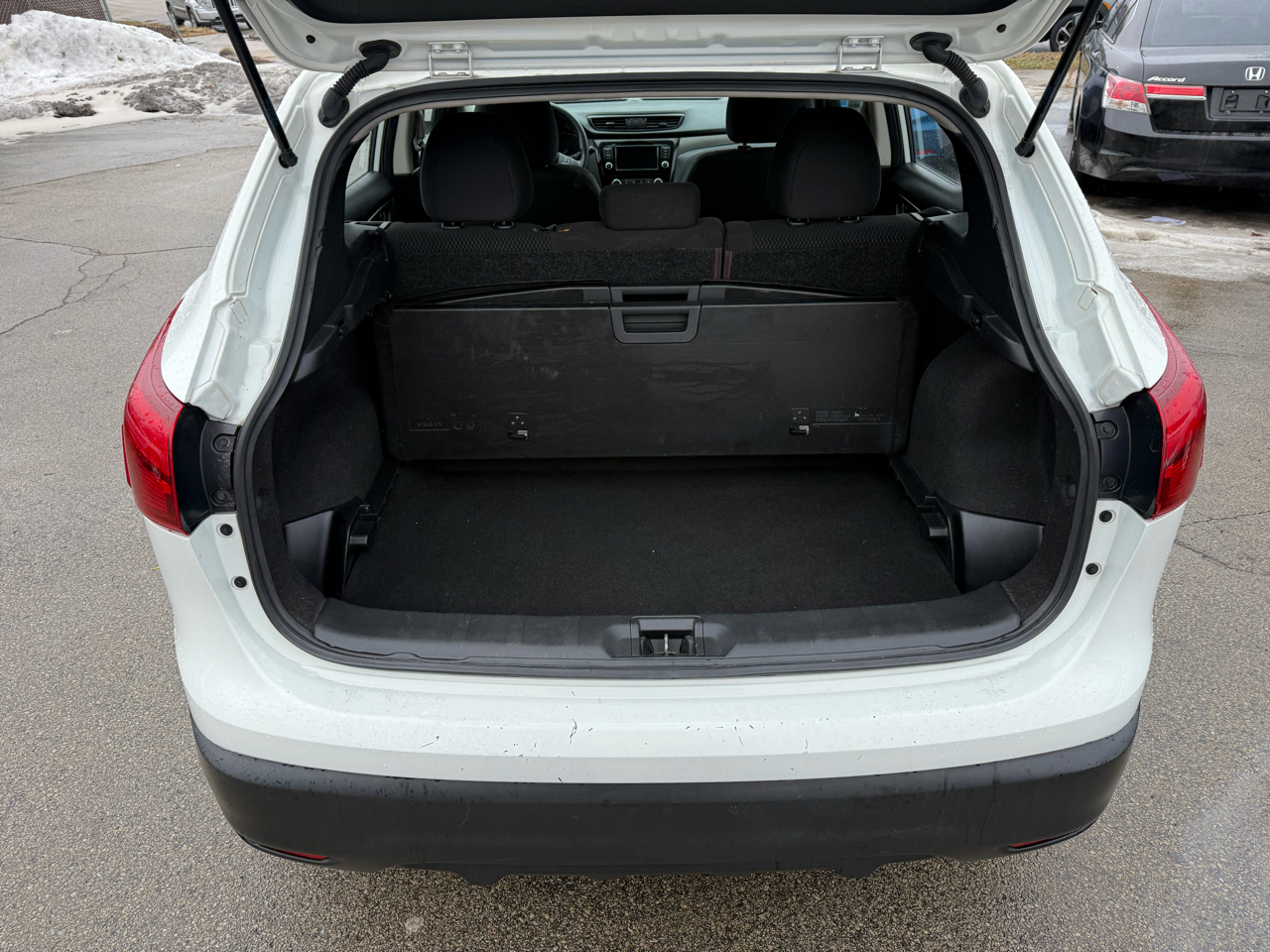 Nissan Rogue Sport S 2019