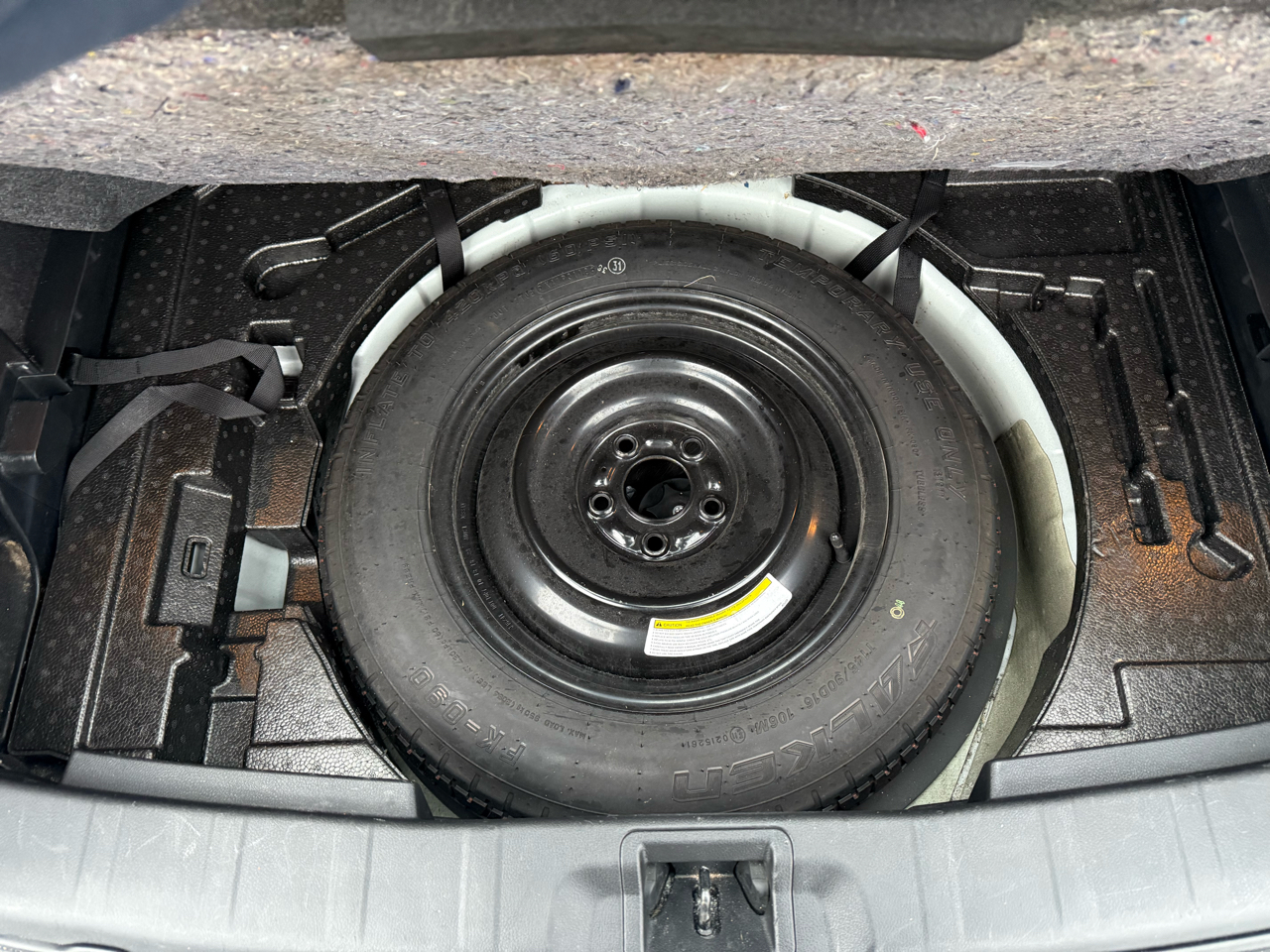 Nissan Rogue Sport S 2019