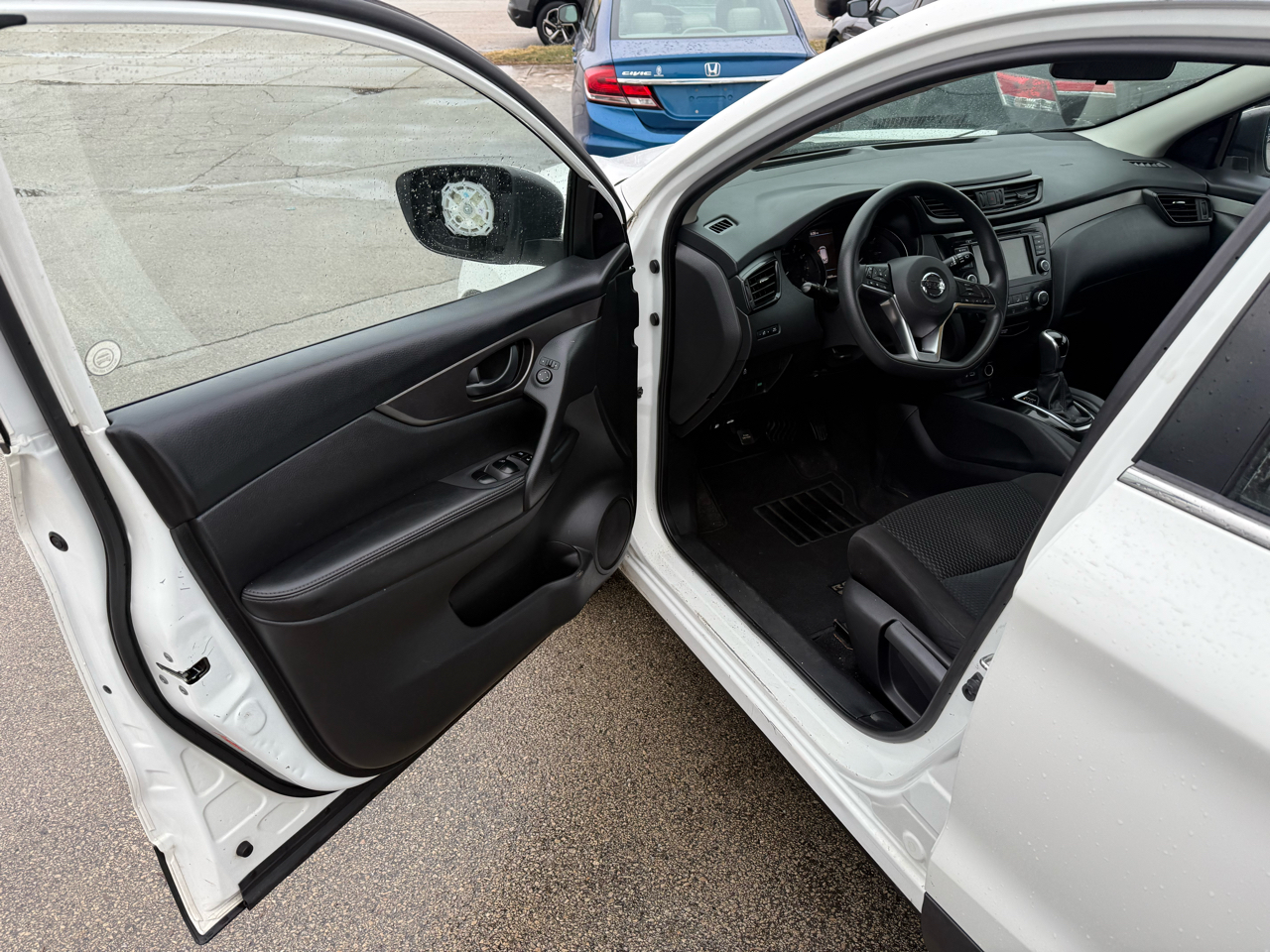 Nissan Rogue Sport S 2019