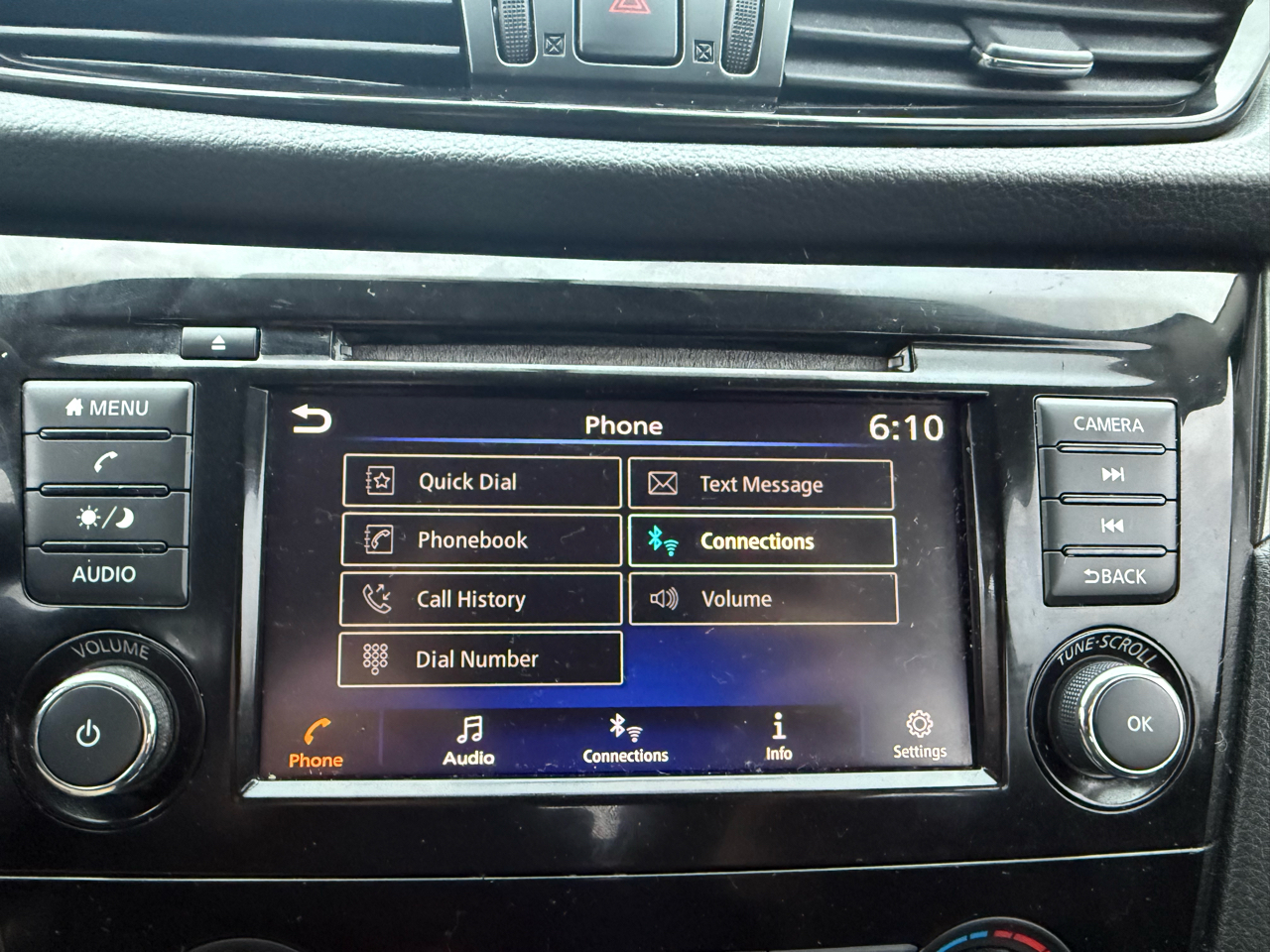 Nissan Rogue Sport S 2019