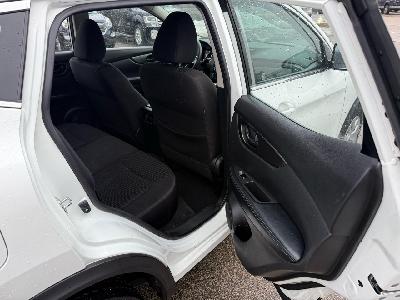 Nissan Rogue Sport S 2019