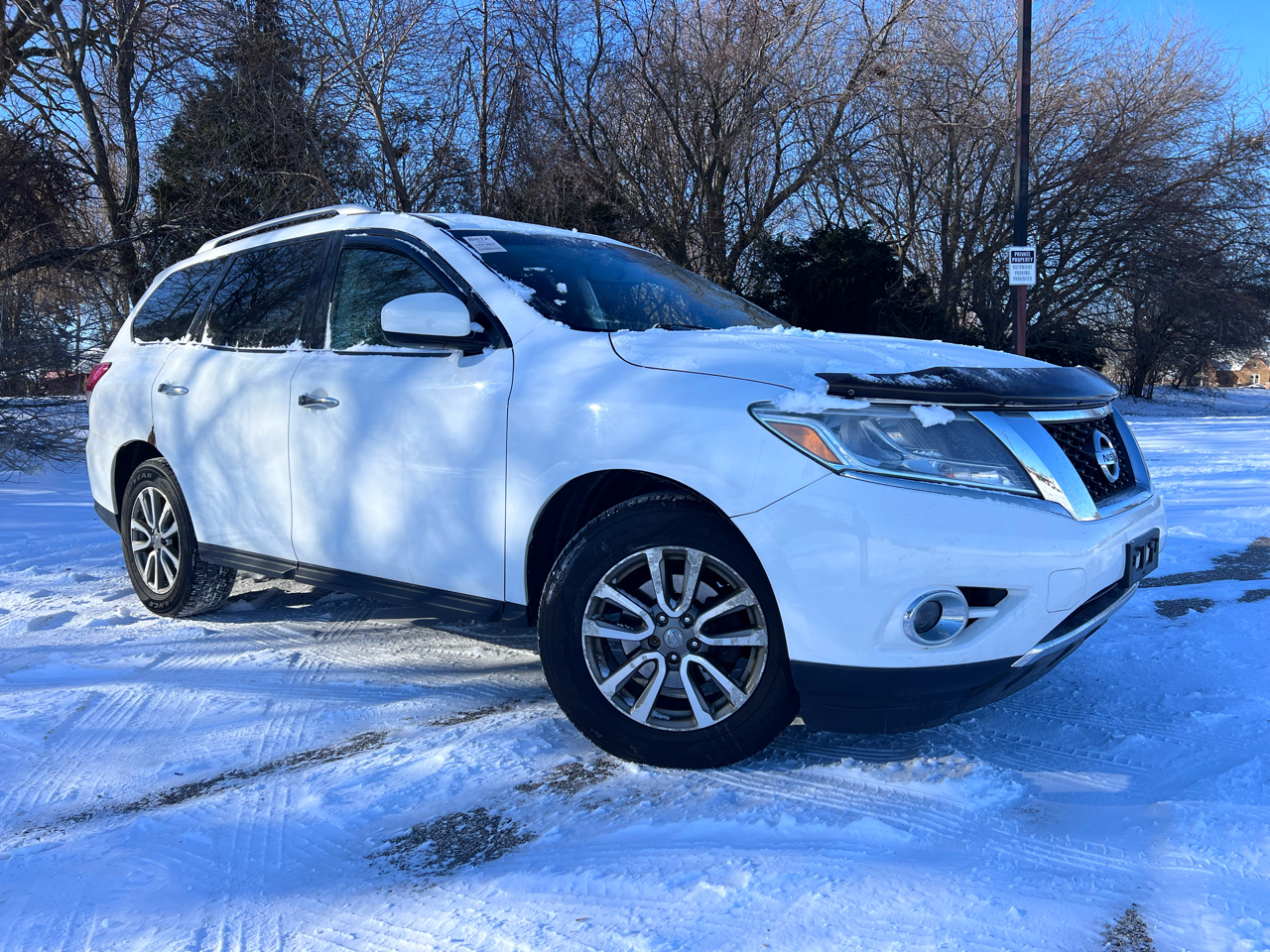 Nissan Pathfinder SV 4WD 2015