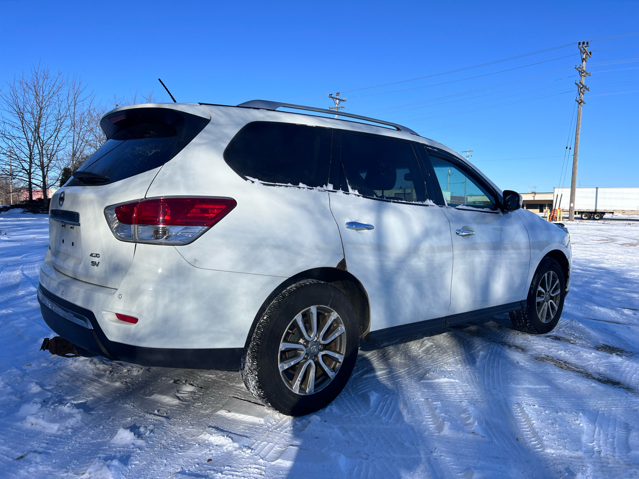 Nissan Pathfinder SV 4WD 2015
