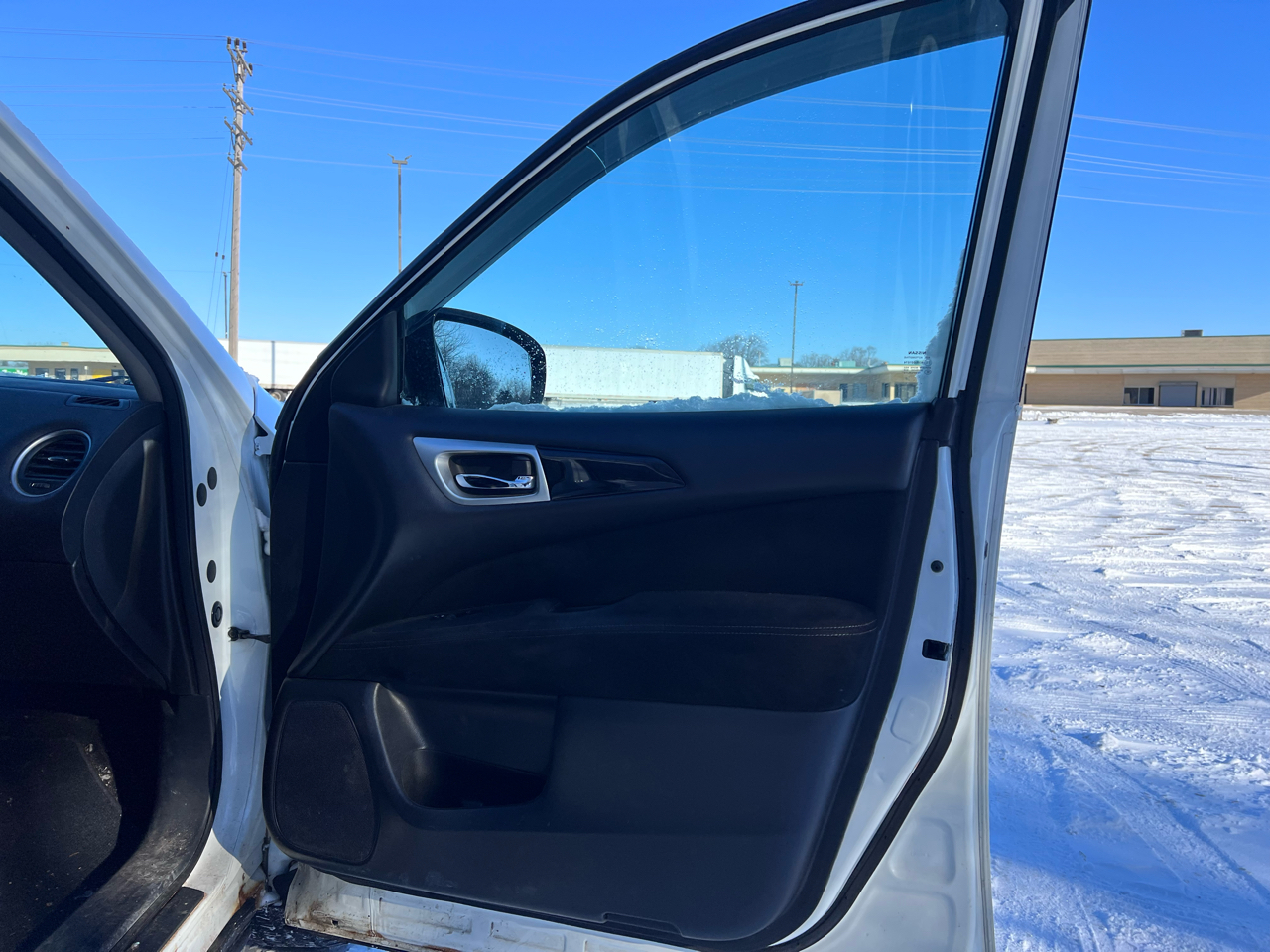 Nissan Pathfinder SV 4WD 2015