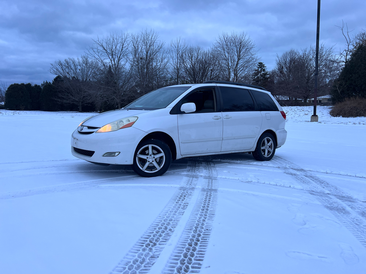 Toyota Sienna XLE 2006