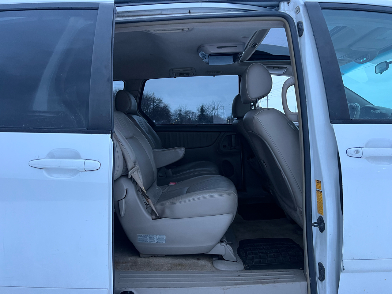 Toyota Sienna XLE 2006