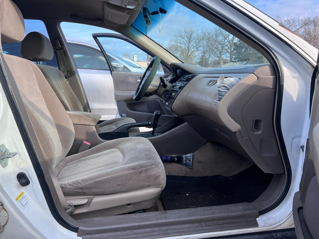 Honda Accord LX V6 sedan 2000