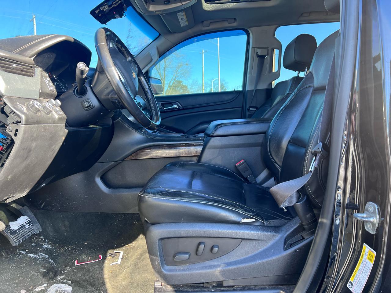 Chevrolet Suburban LT 1500 4WD 2015