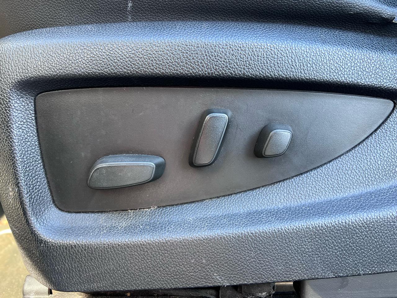 Chevrolet Suburban LT 1500 4WD 2015