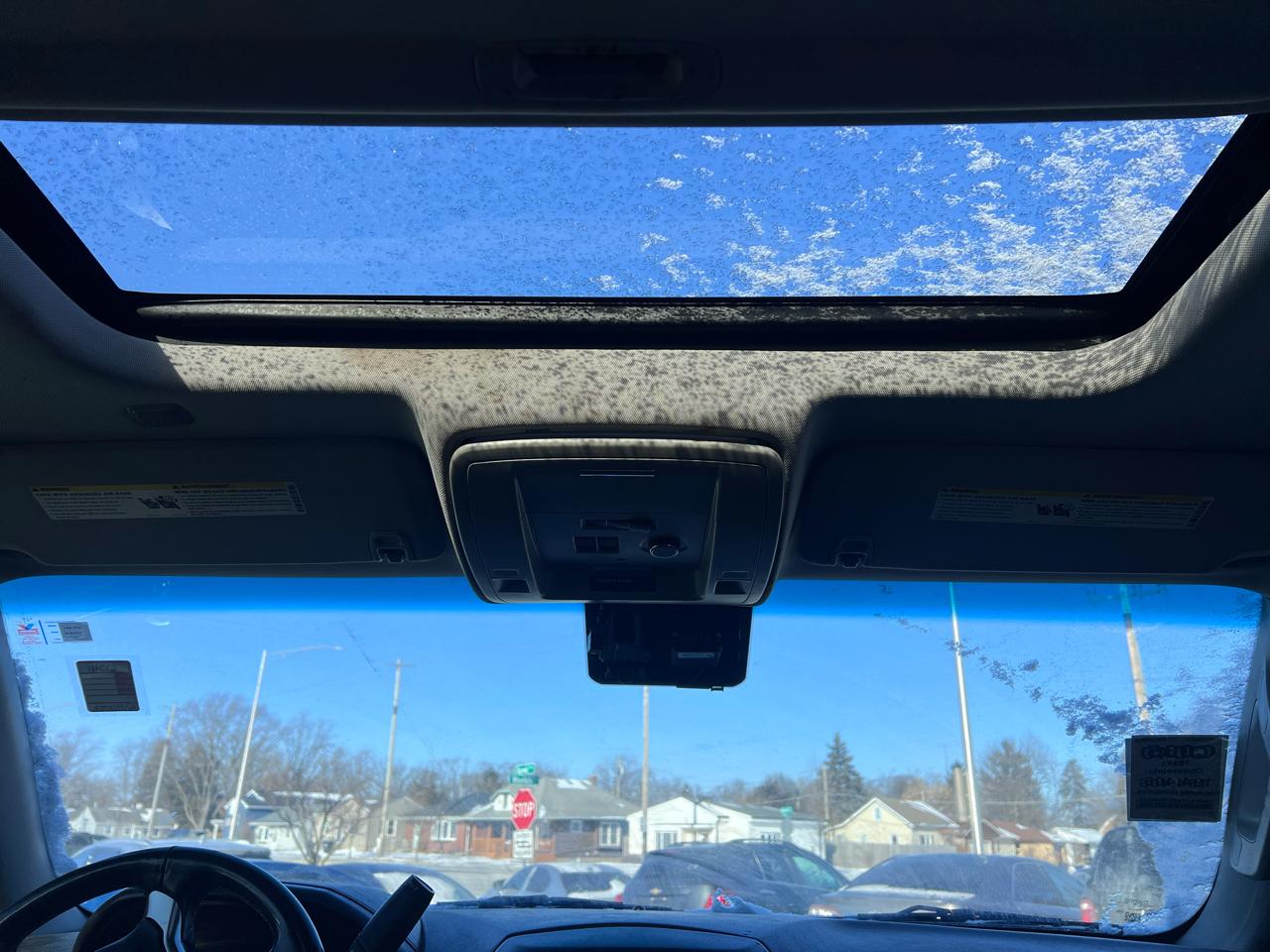 Chevrolet Suburban LT 1500 4WD 2015