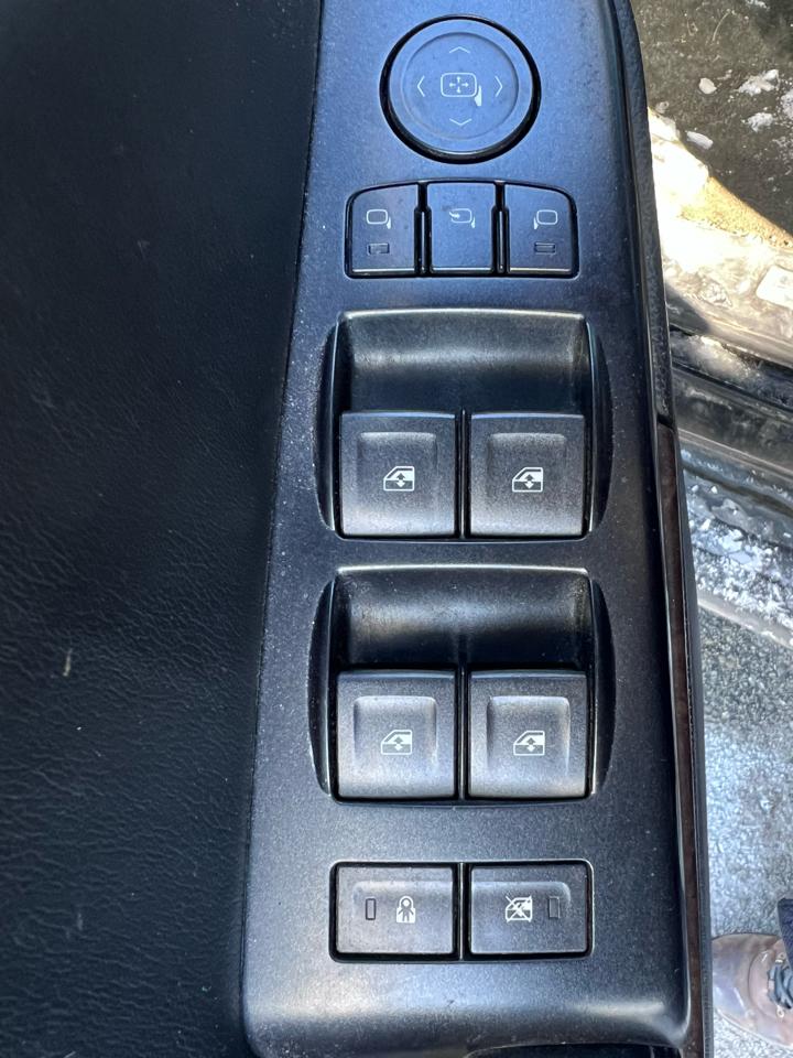 Chevrolet Suburban LT 1500 4WD 2015