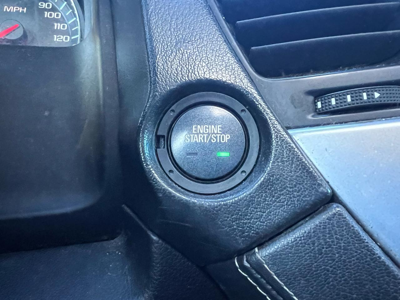 Chevrolet Suburban LT 1500 4WD 2015