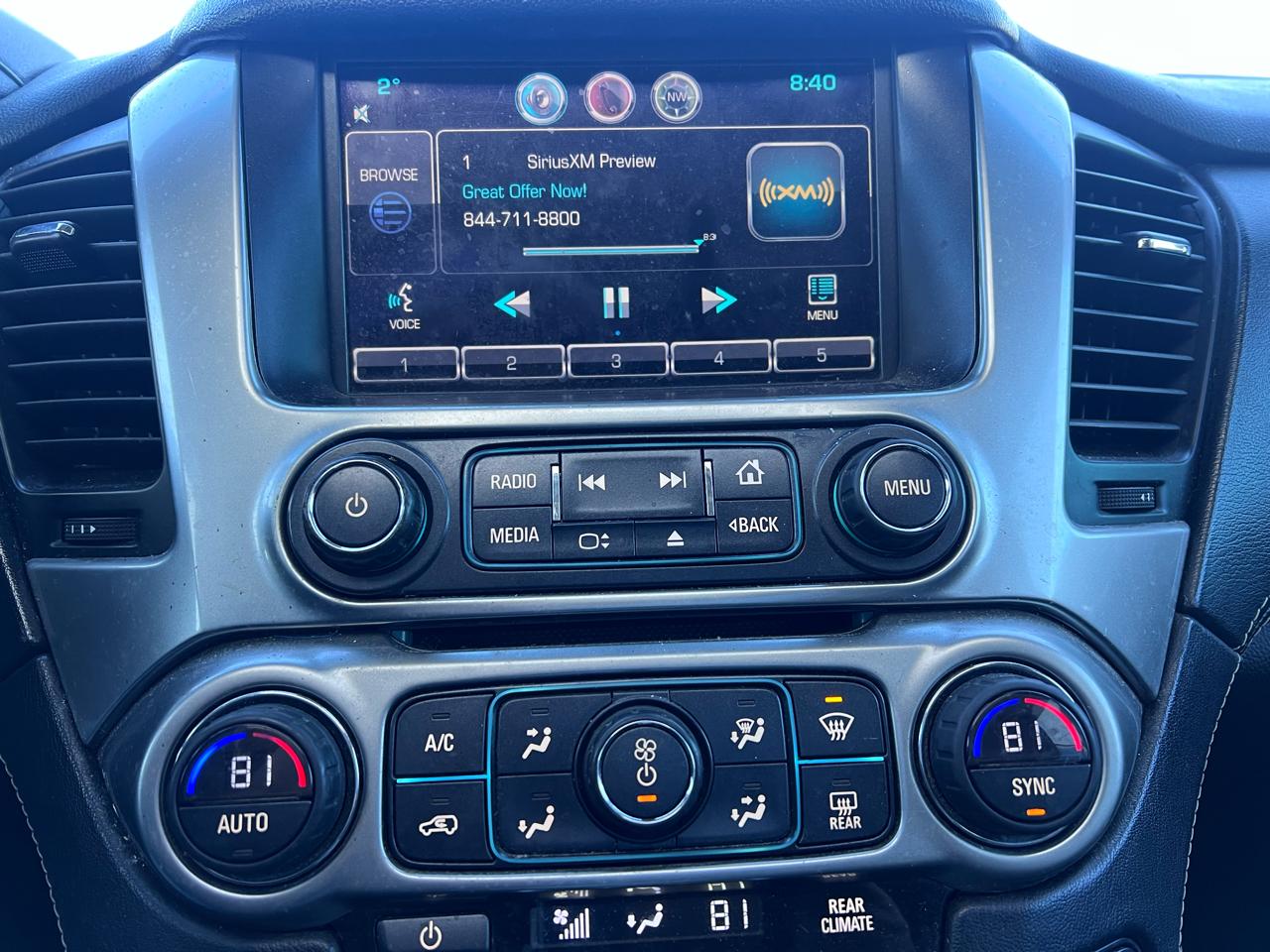 Chevrolet Suburban LT 1500 4WD 2015