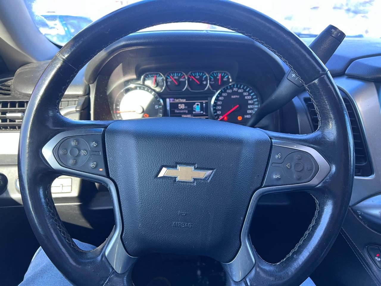 Chevrolet Suburban LT 1500 4WD 2015