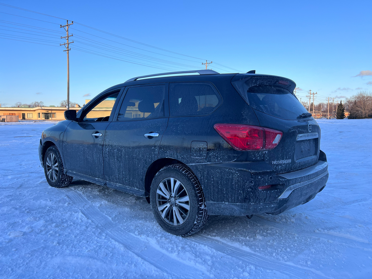 Nissan Pathfinder SV 4WD 2020