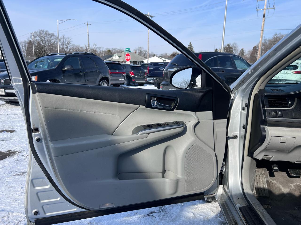 Toyota Camry Hybrid XLE 2014