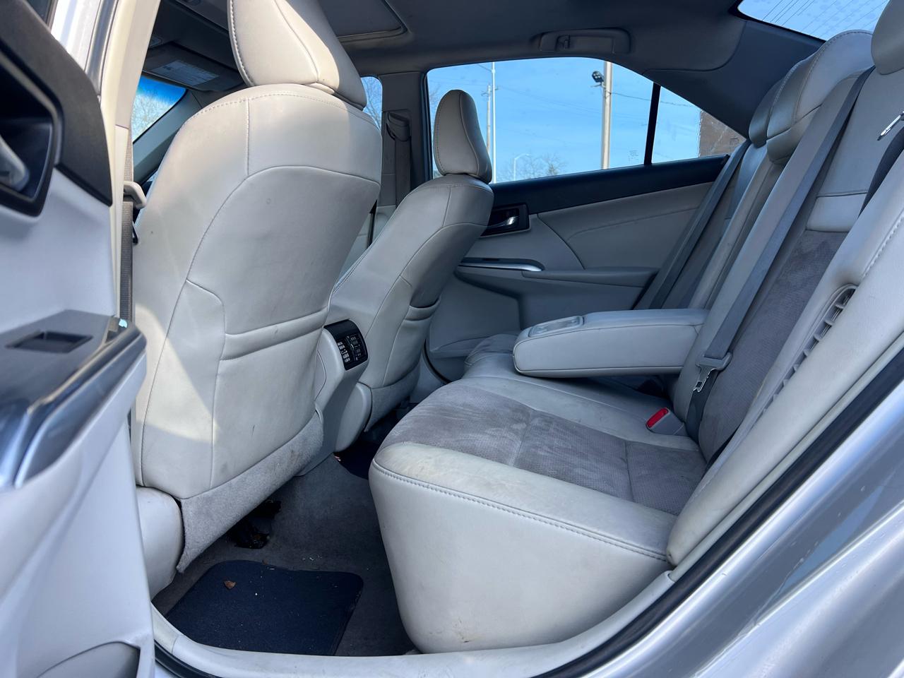 Toyota Camry Hybrid XLE 2014