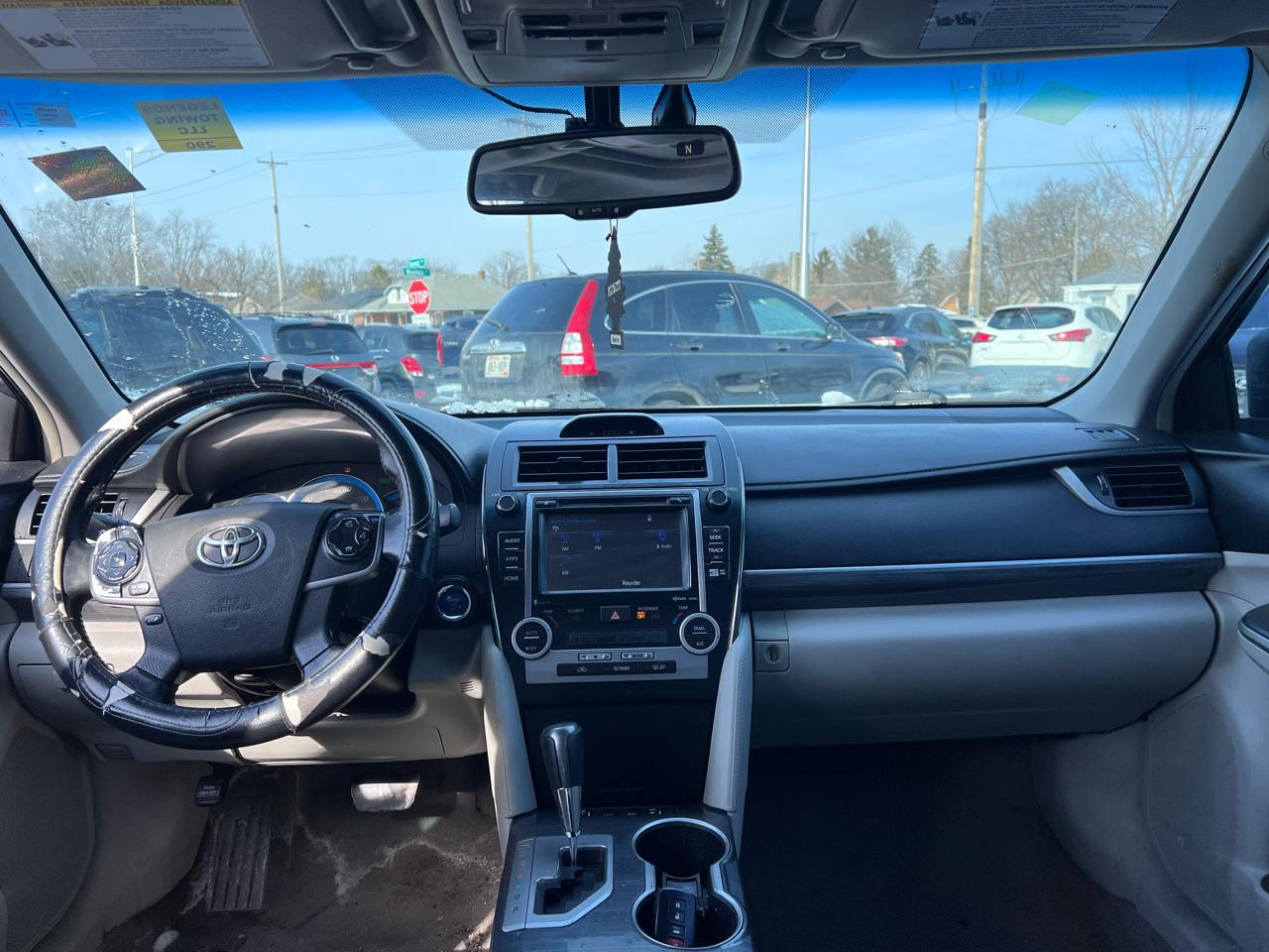 Toyota Camry Hybrid XLE 2014