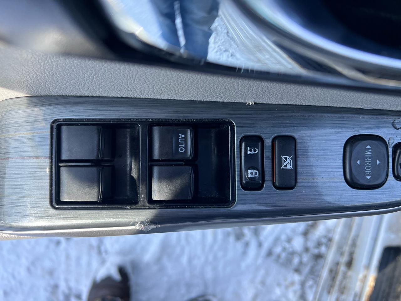 Toyota Camry Hybrid XLE 2014