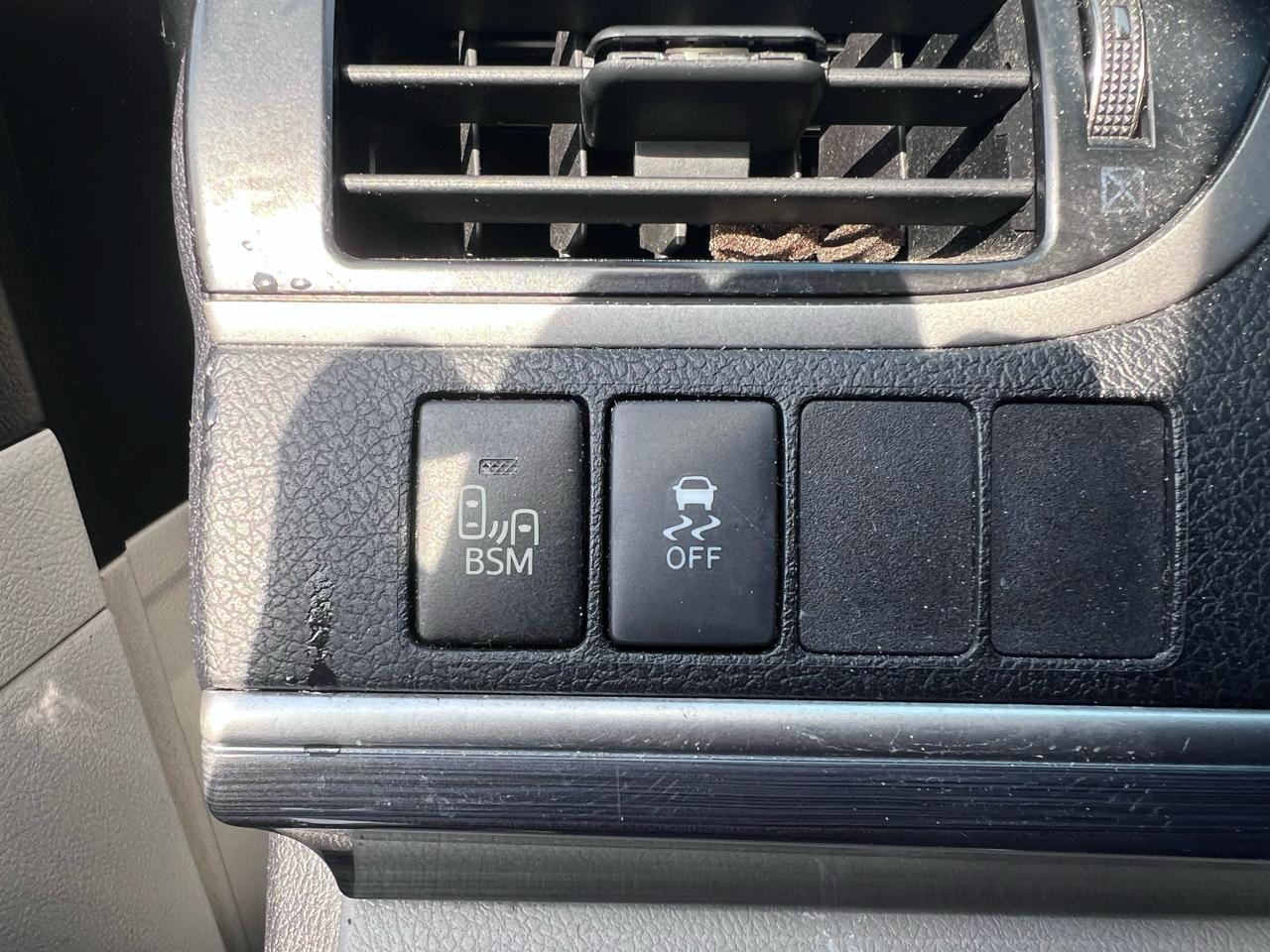 Toyota Camry Hybrid XLE 2014