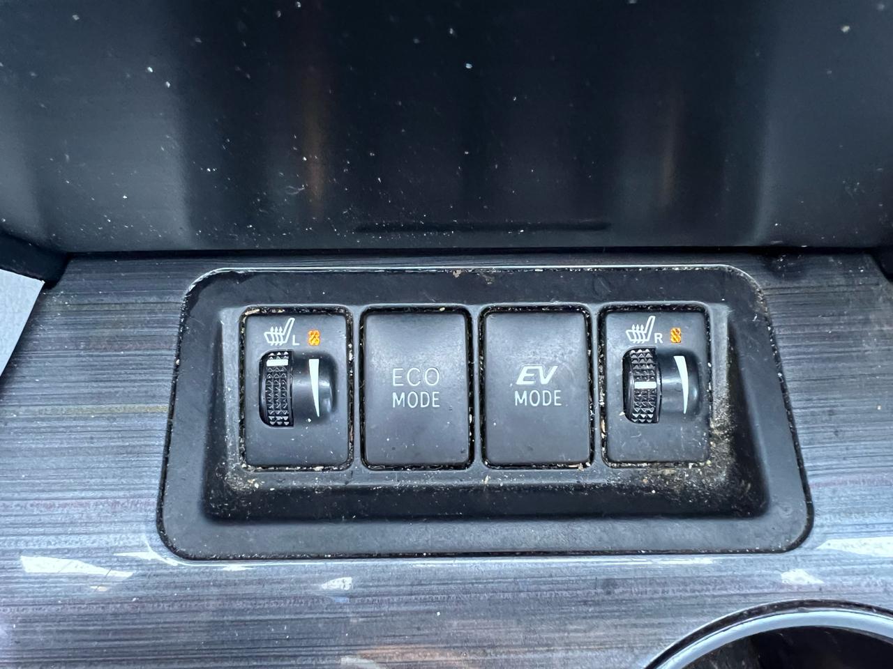 Toyota Camry Hybrid XLE 2014