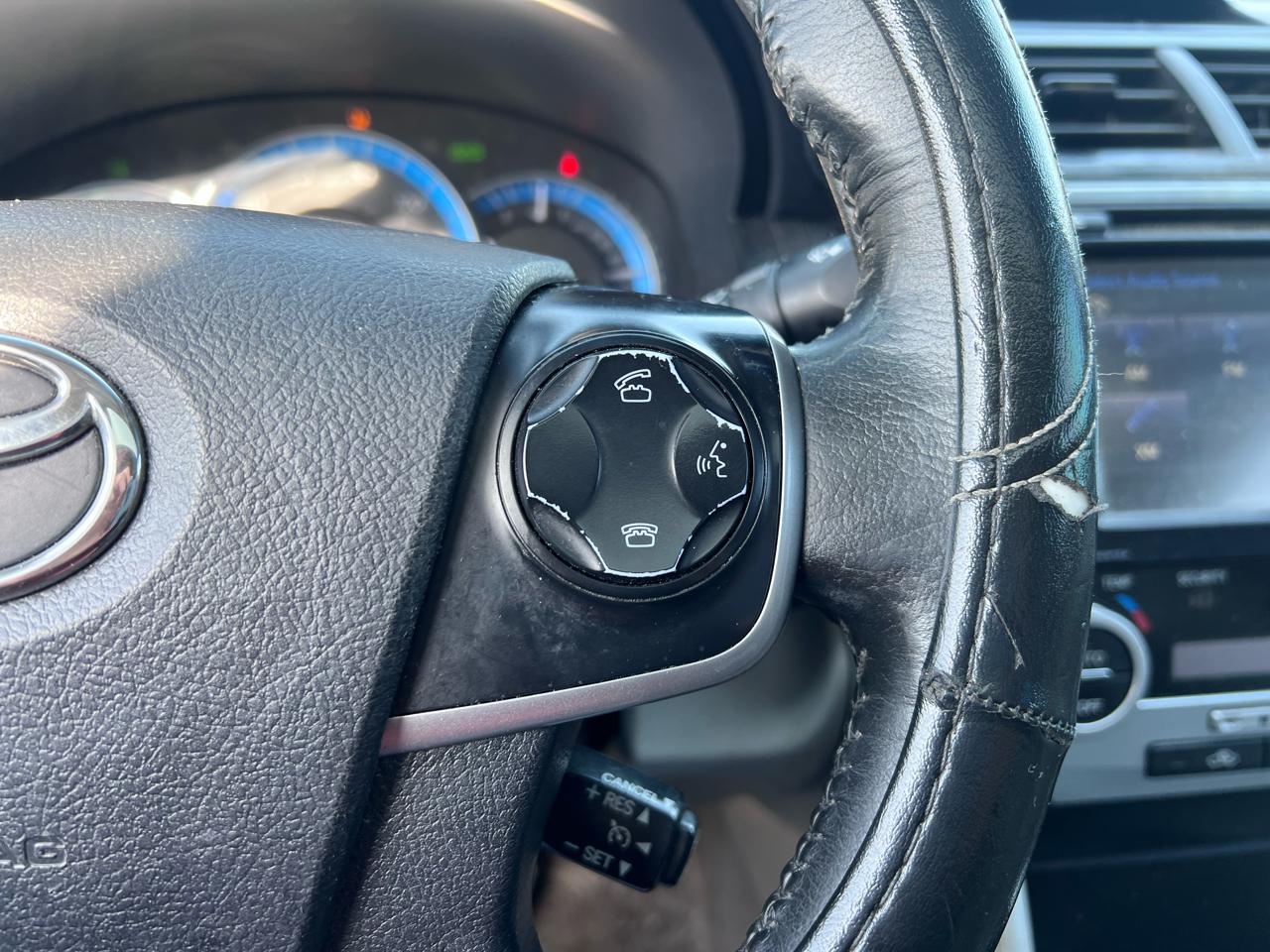 Toyota Camry Hybrid XLE 2014