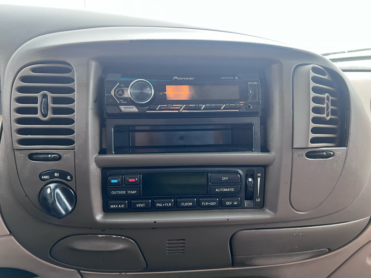 Ford Expedition XLT 4WD 1999