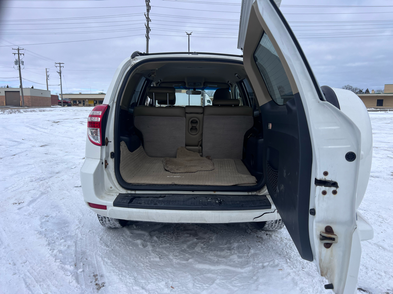 Toyota RAV4 Base I4 4WD 2009