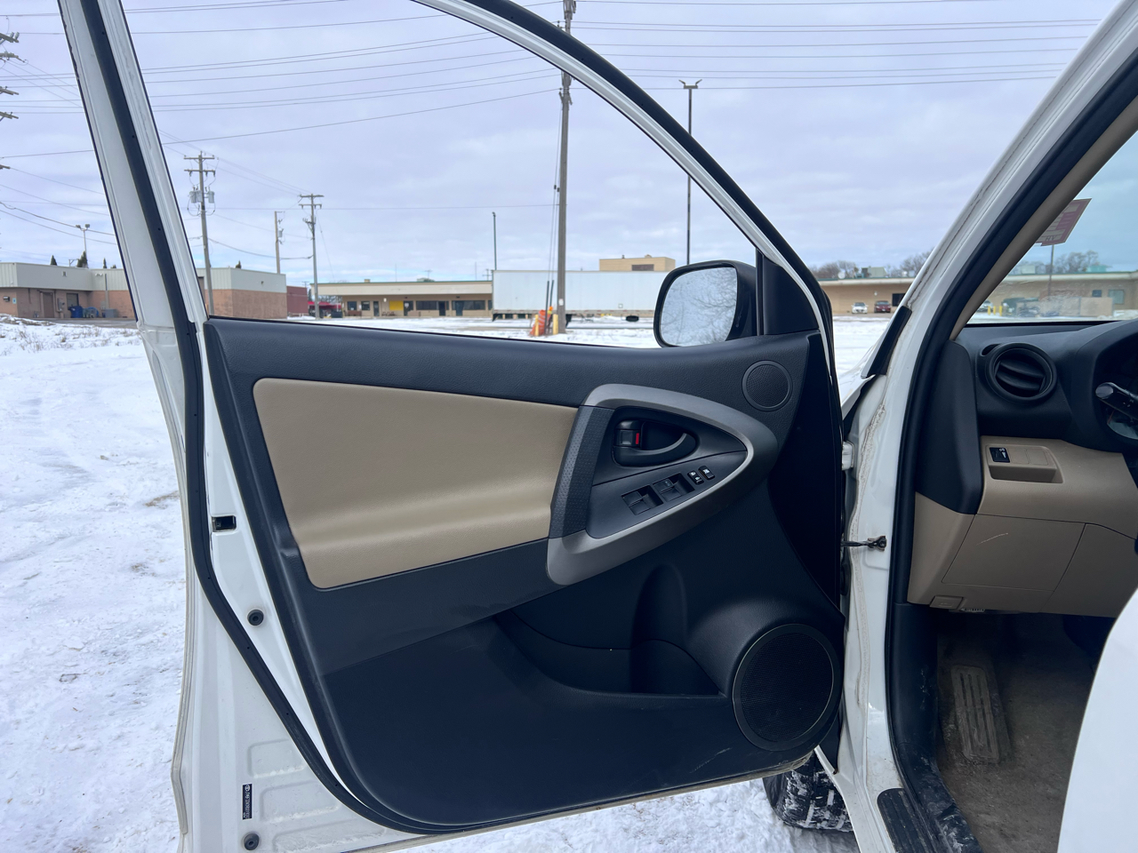 Toyota RAV4 Base I4 4WD 2009