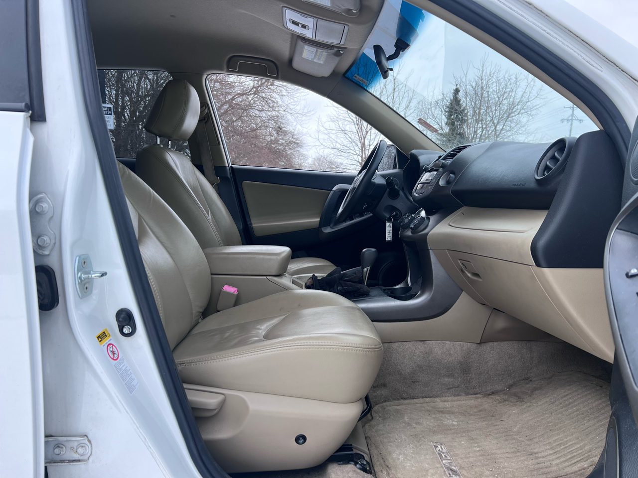 Toyota RAV4 Base I4 4WD 2009