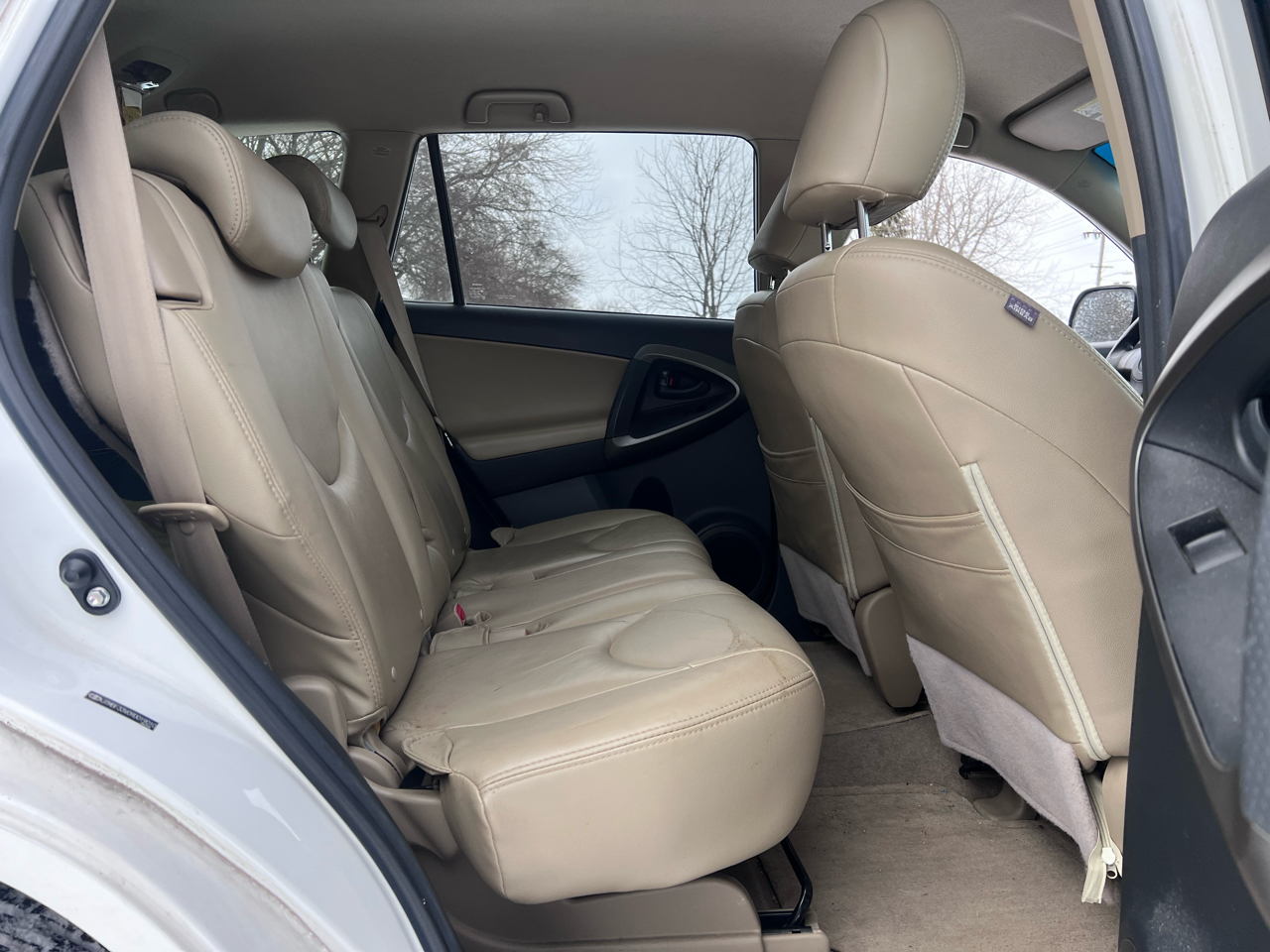 Toyota RAV4 Base I4 4WD 2009